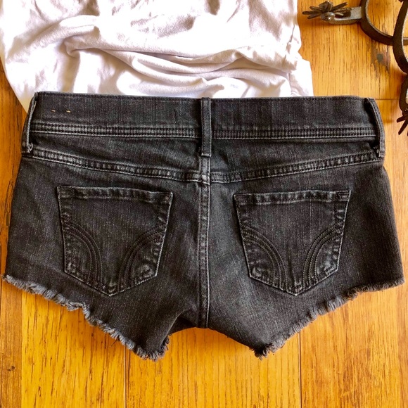 Hollister Pants - Hollister Black Booty Shorts 🔥